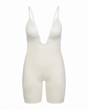 Spanx Suit Your Fancy Plunge Low-Back Mid-Thigh Body Beige | 126350EOM